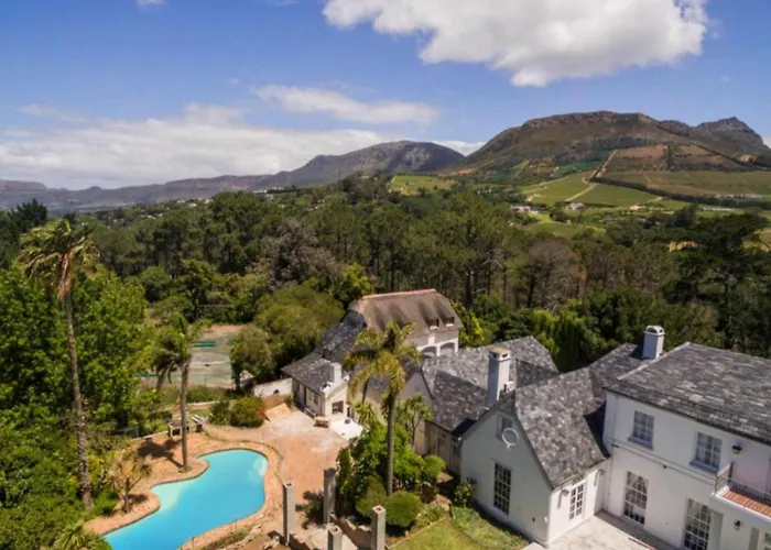 Akamah Estate